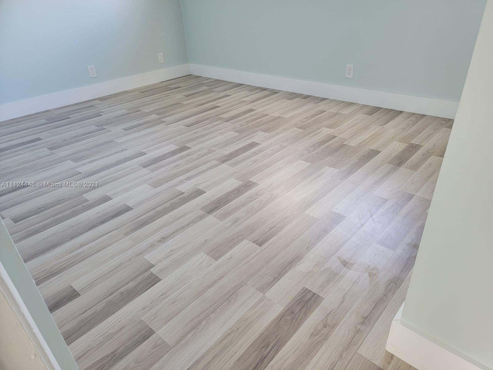 NORTH LAUDERDALE VILLAGE - Residential