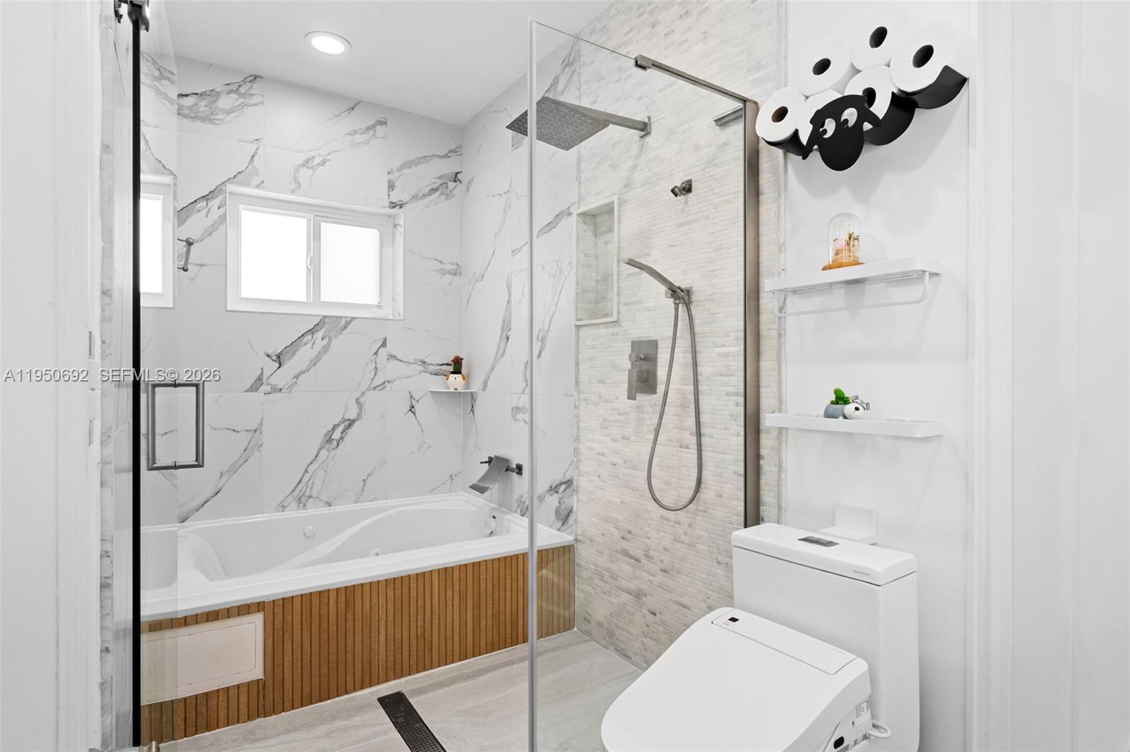 BISCAYNE POINT - Residential