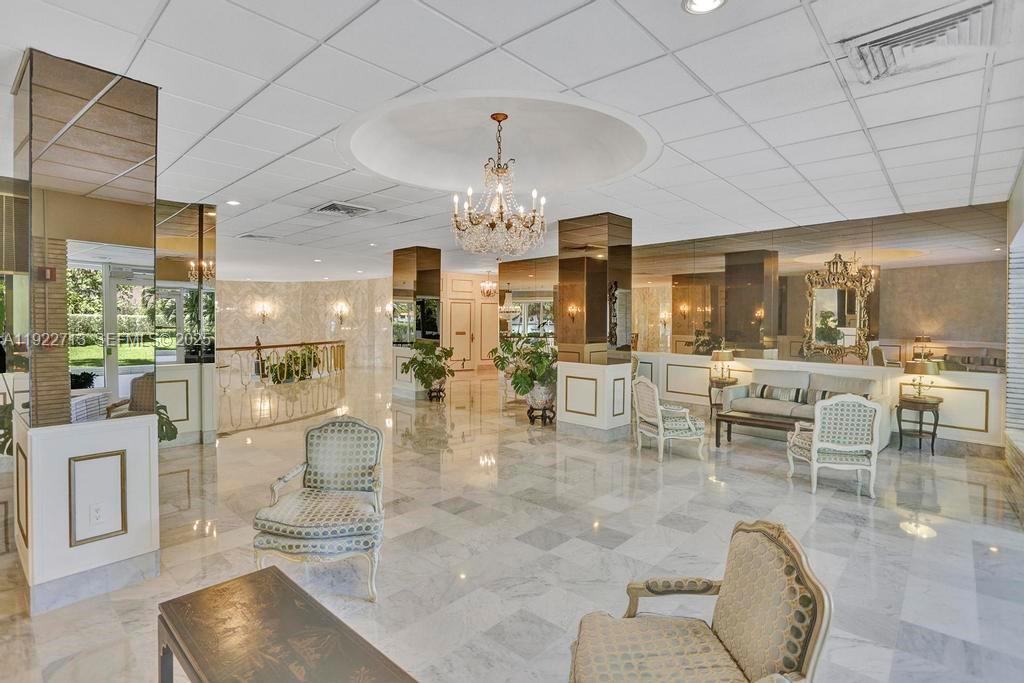 IMPERIAL HOUSE CONDO - Residential