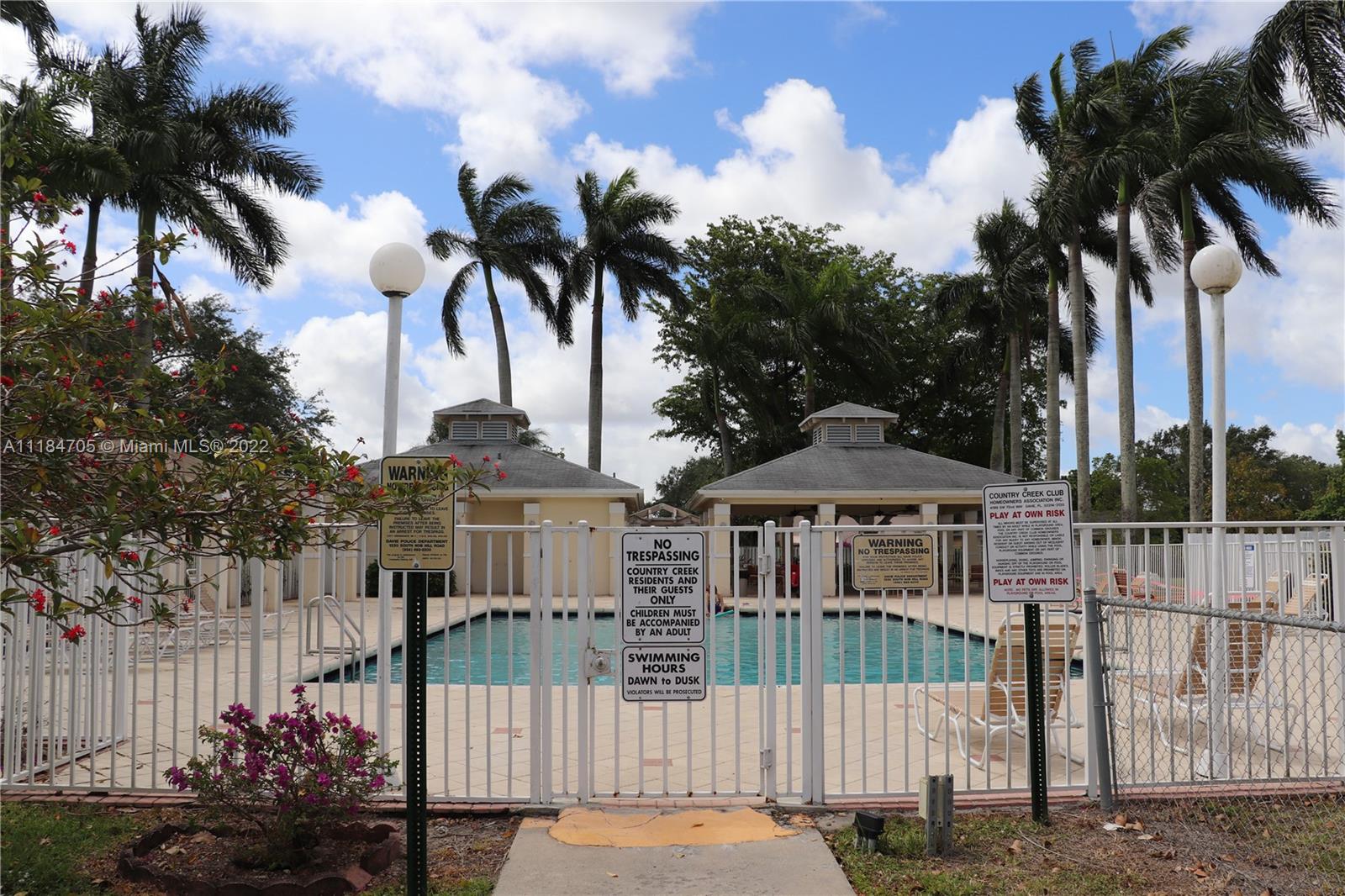 APPLE CREEK - Residential