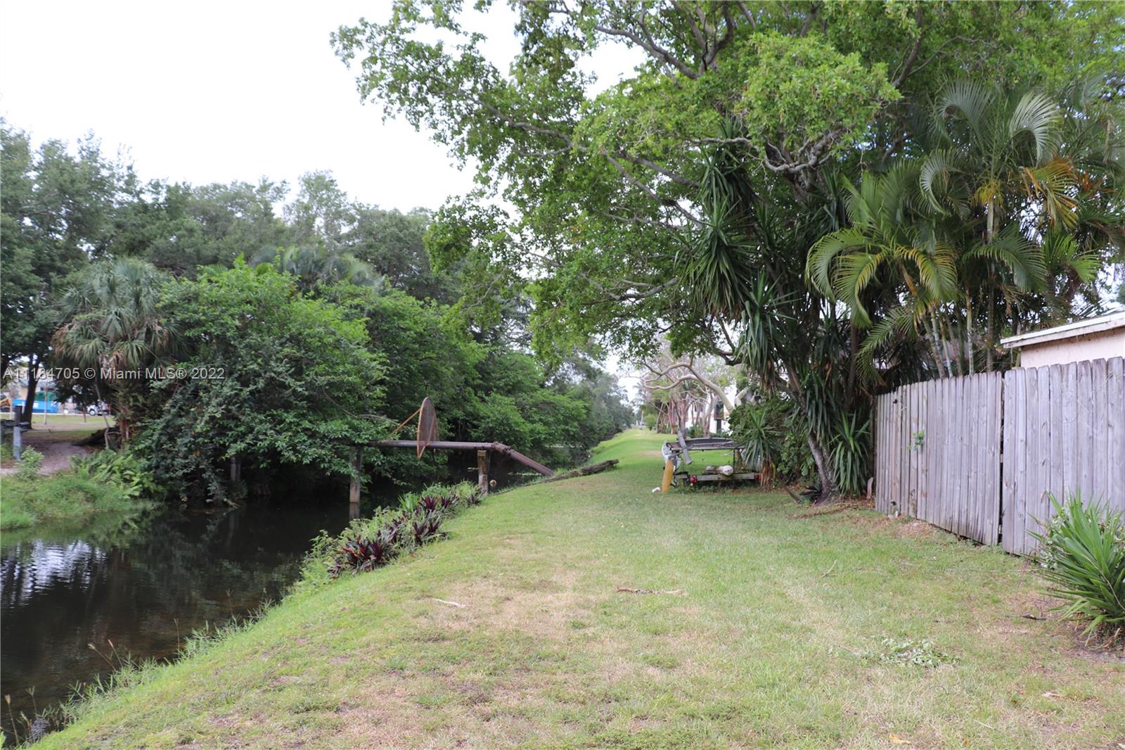 APPLE CREEK - Residential