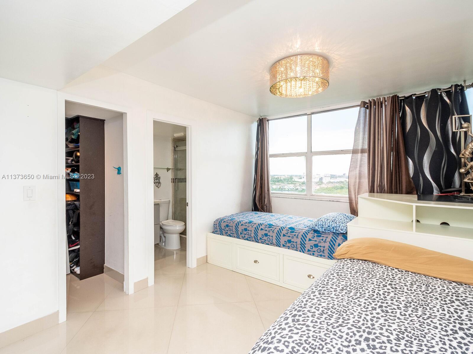 BONAVISTA CONDO - Residential