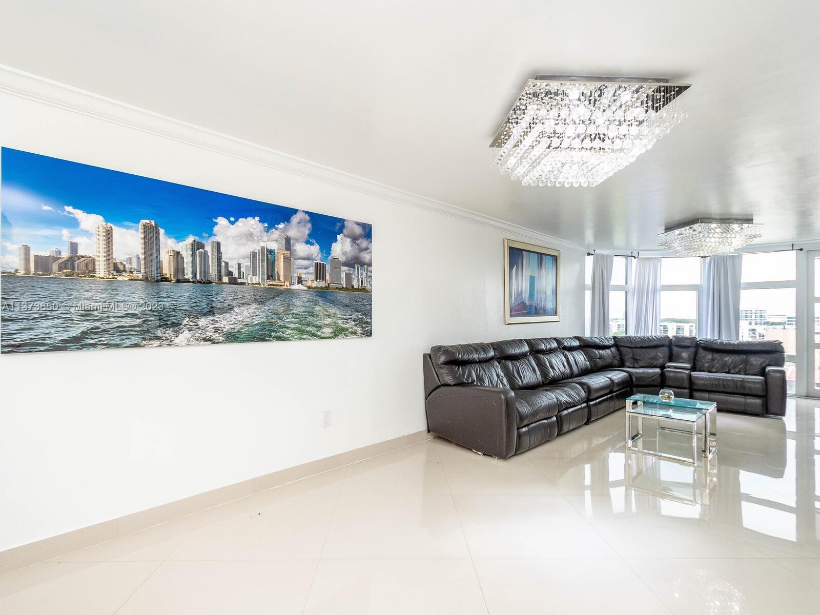 BONAVISTA CONDO - Residential