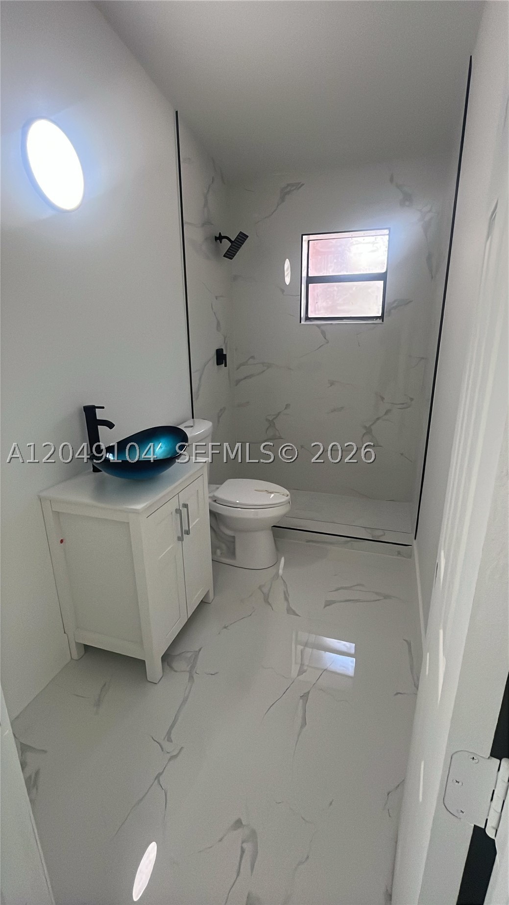 Remodeled Home, Now Floor, new kitchen, New bathroom!