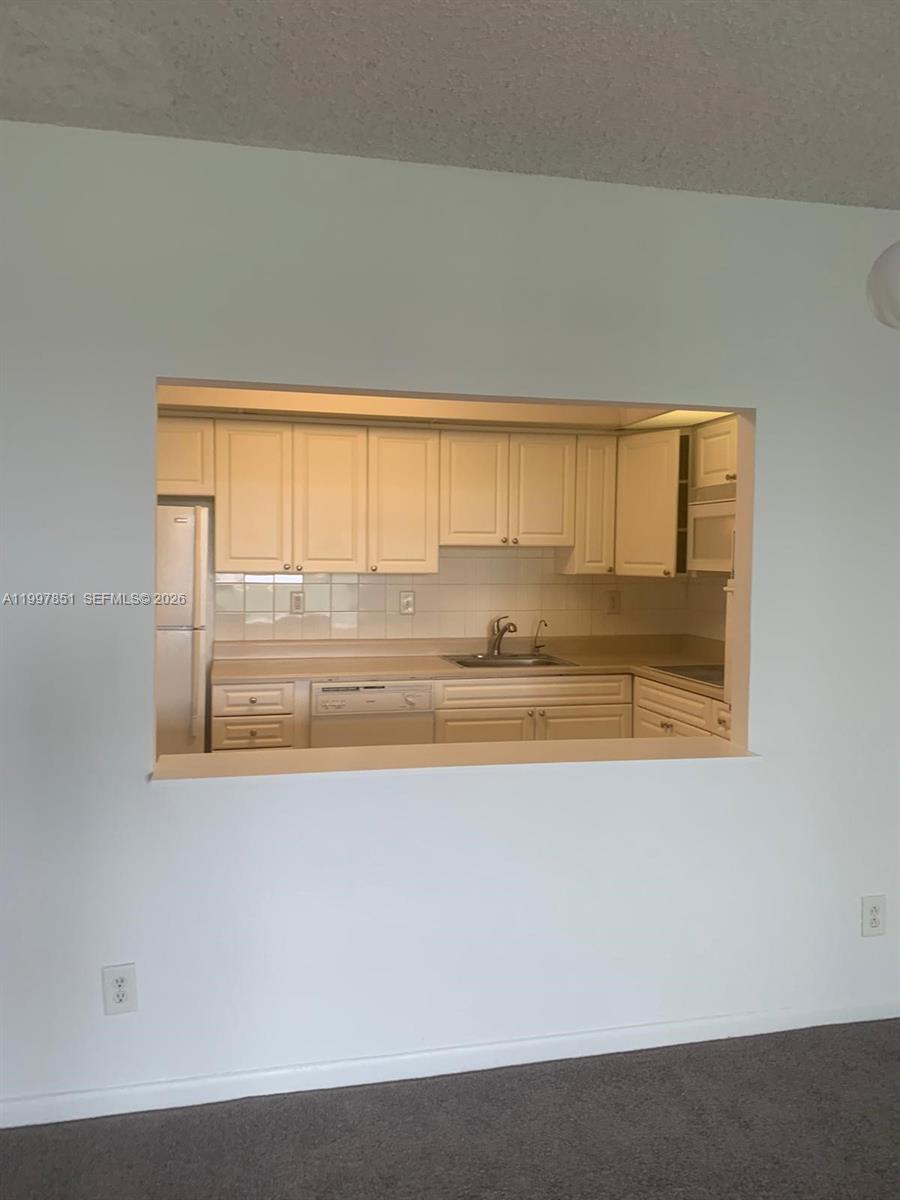 OCEANVIEW BUILDING B COND - Residential