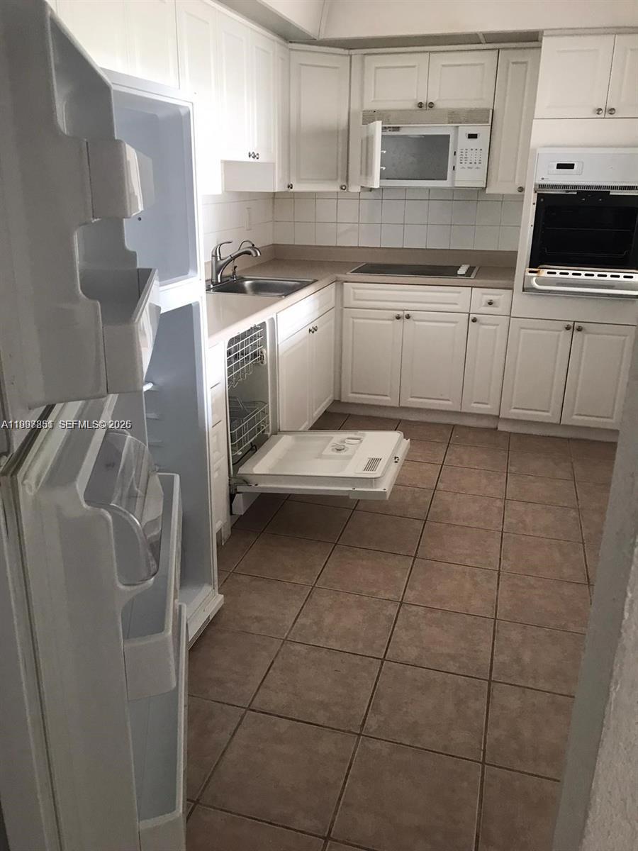 OCEANVIEW BUILDING B COND - Residential
