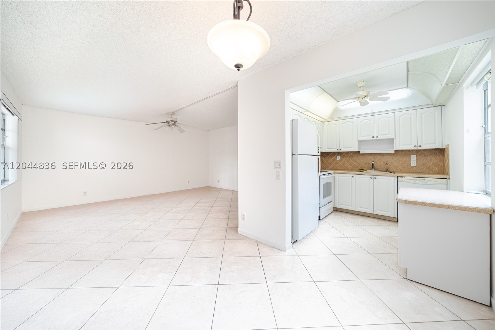 KINGS POINT NORMANDY COND - Residential