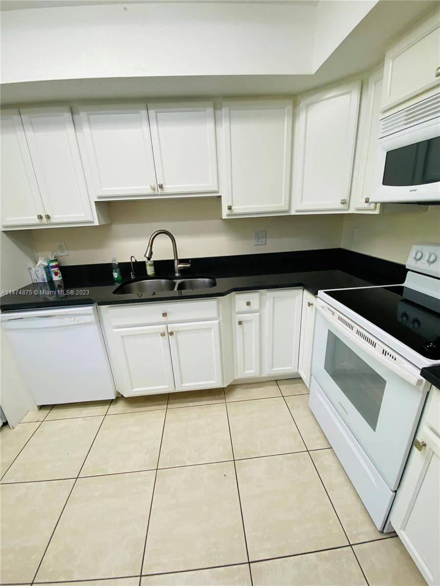 KINGSPORT ESTATES CONDO - Residential Lease