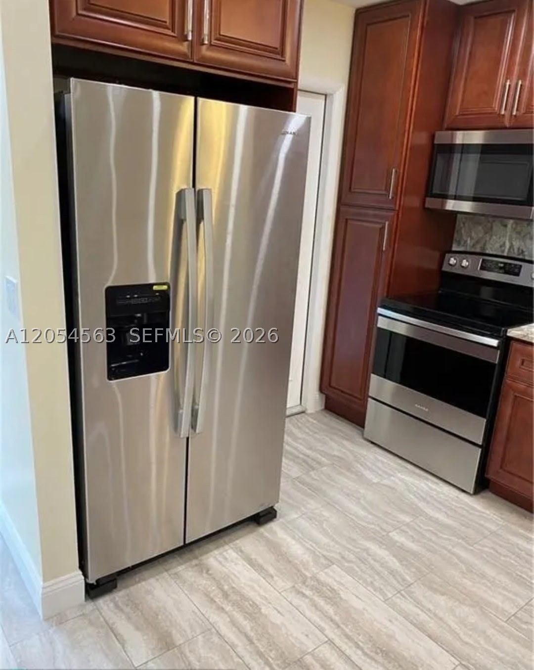 VILLAS AT CARRIAGE HILLS - Residential Lease