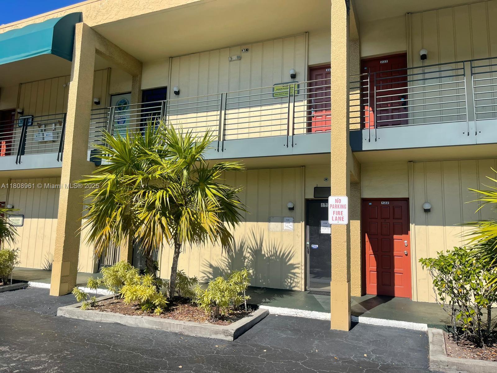 Retail/Office Space for Lease/Sale – Prime 441 Location This 760 sq. ft. ground-floor unit is perfect for office or retail use, offering high visibility and easy access on 441. Lease or buy – great opportunity! Easy to show! 
 ready to move​​‌​​​​‌​‌​​​‌‌​​​‌‌‌​​‌​​‌‌​​​​ in.