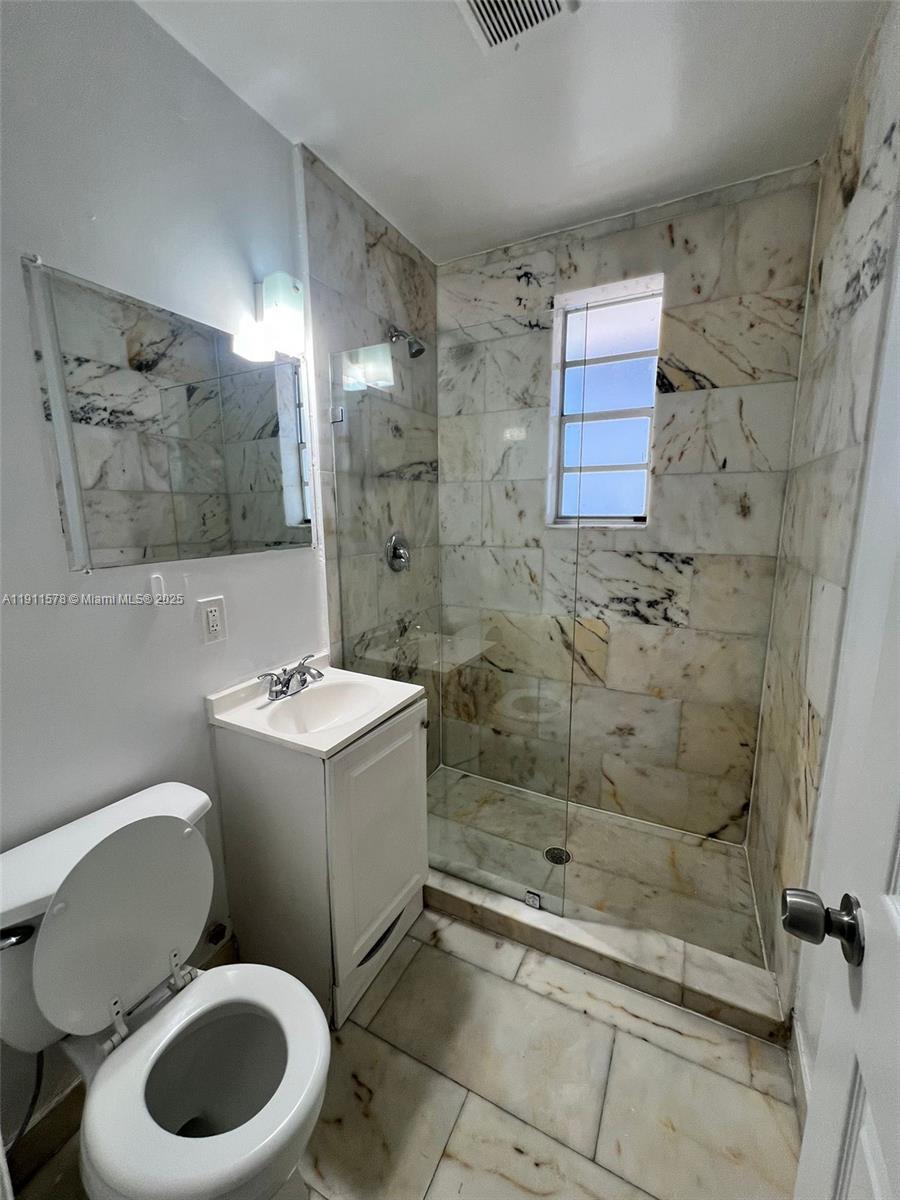 FIRST ON PENN CONDO - Residential Lease
