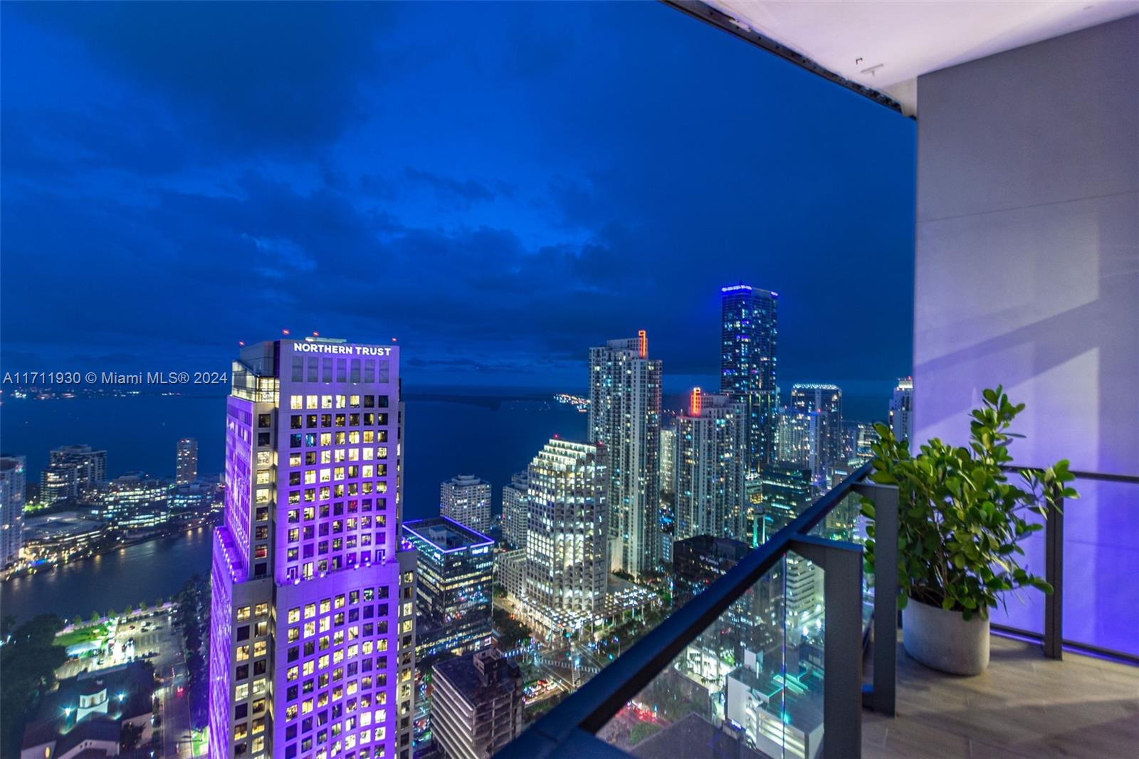REACH CONDO - Residential