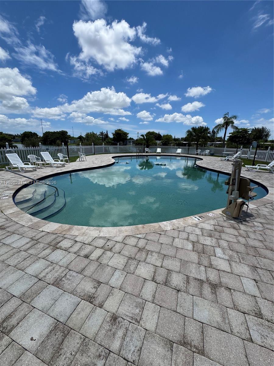 Everglades Lakes - Residential