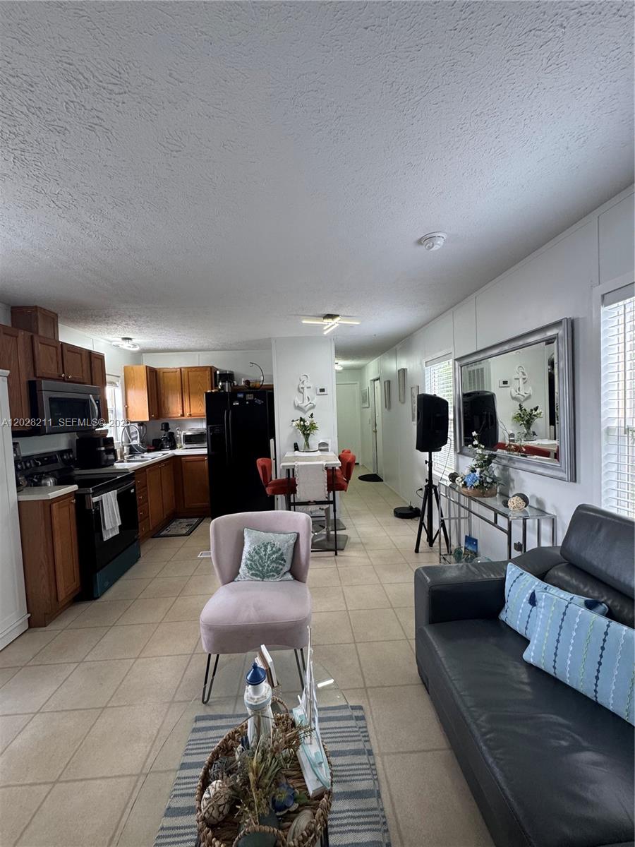 Everglades Lakes - Residential