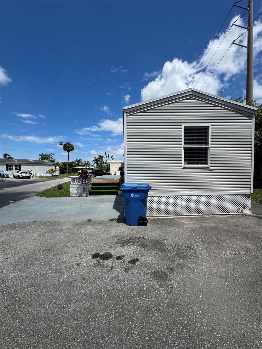 Everglades Lakes - Residential