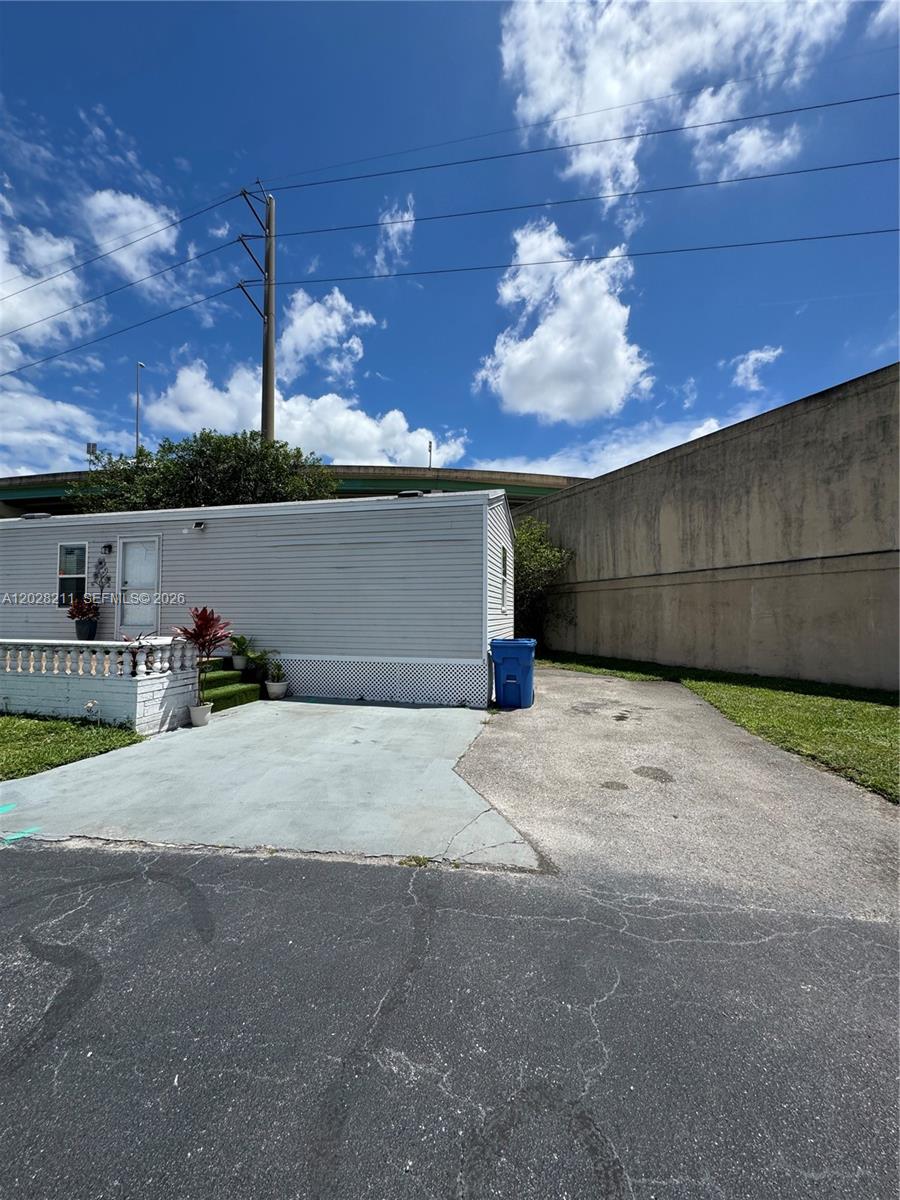 Everglades Lakes - Residential