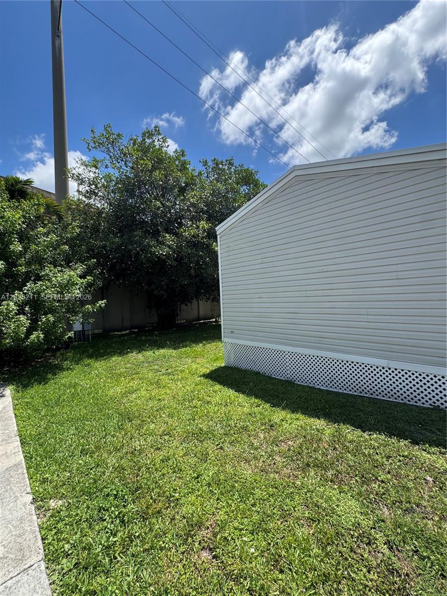 Everglades Lakes - Residential