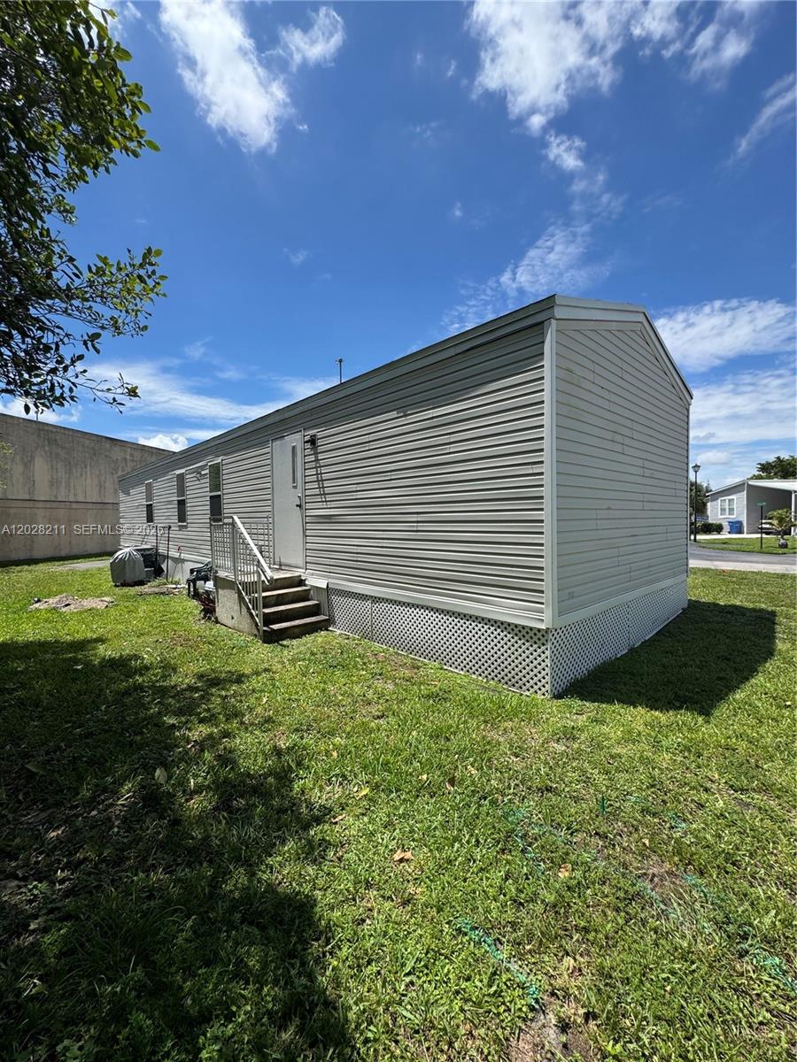 Everglades Lakes - Residential