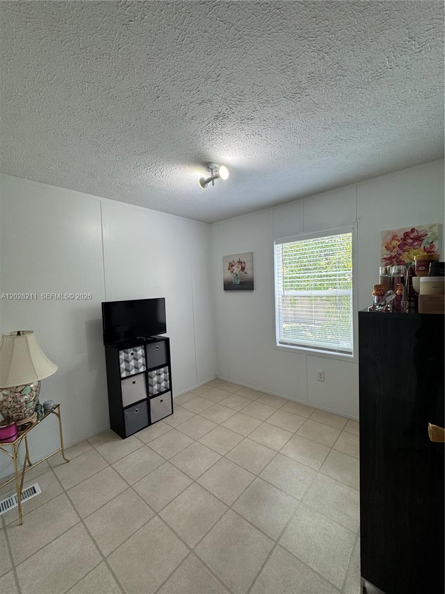 Everglades Lakes - Residential