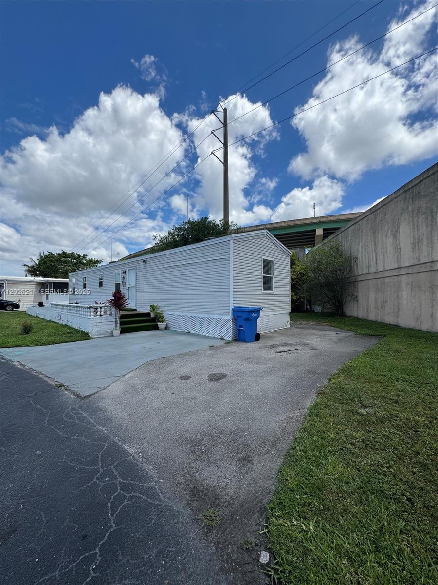 Everglades Lakes - Residential