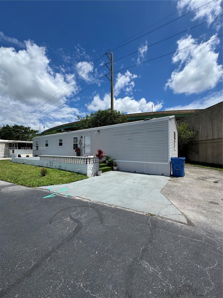 Everglades Lakes - Residential