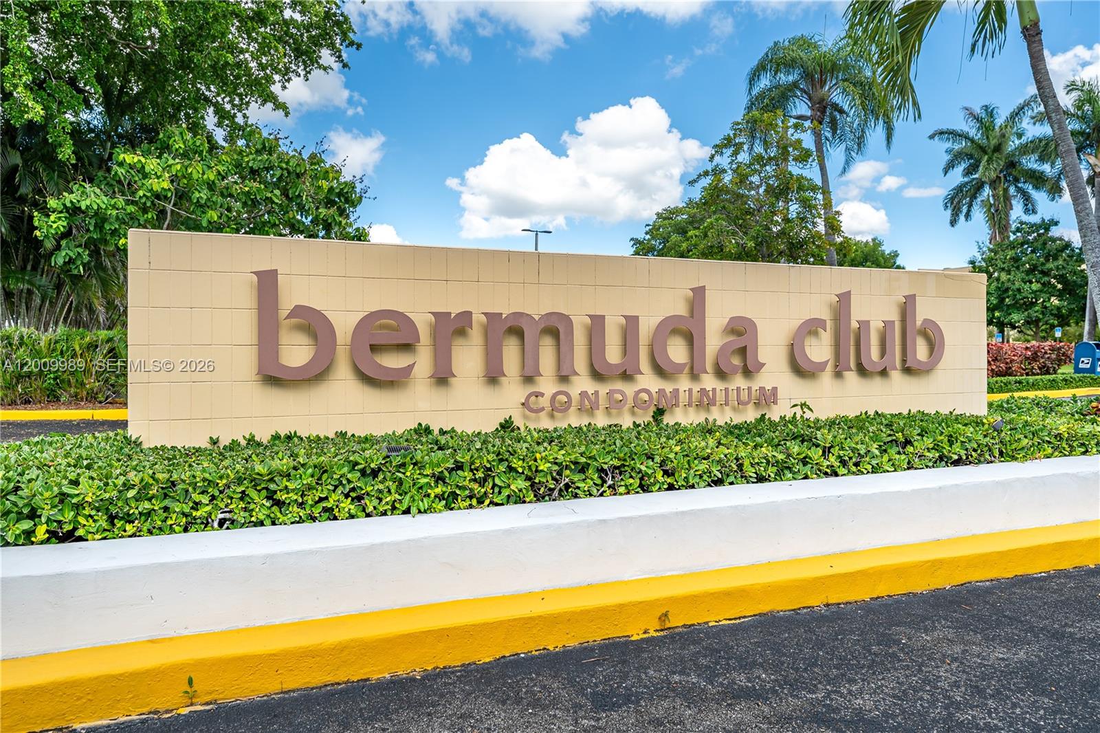 BERMUDA CLUB SIX CONDO - Residential