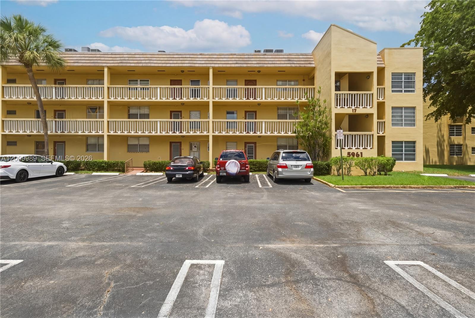 BERMUDA CLUB SIX CONDO - Residential