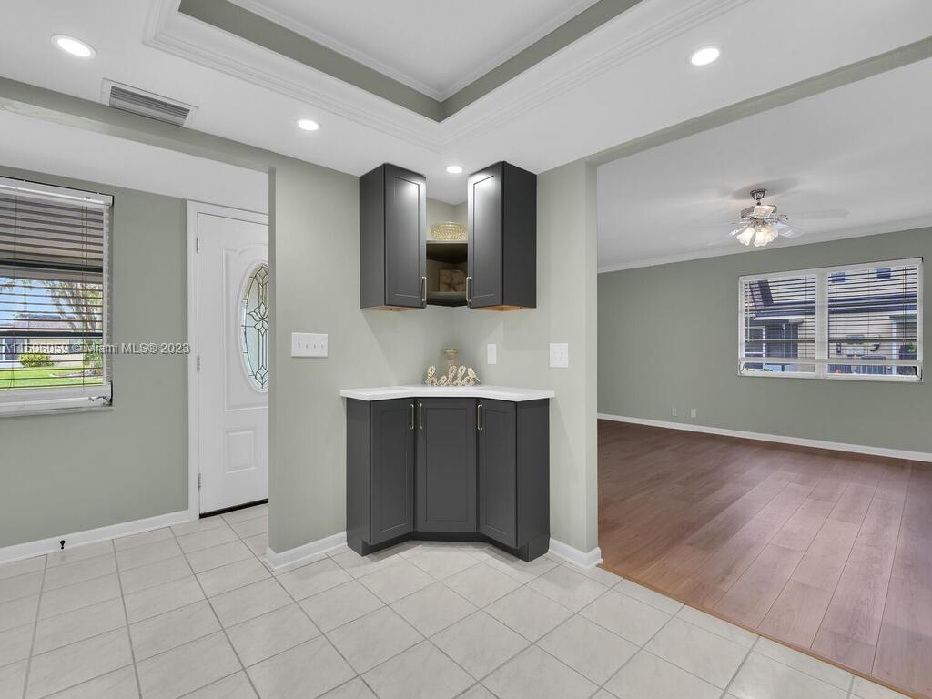 HIDDEN HARBOUR ONE CONDO - Residential