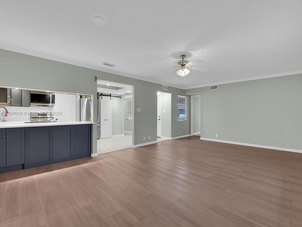 HIDDEN HARBOUR ONE CONDO - Residential