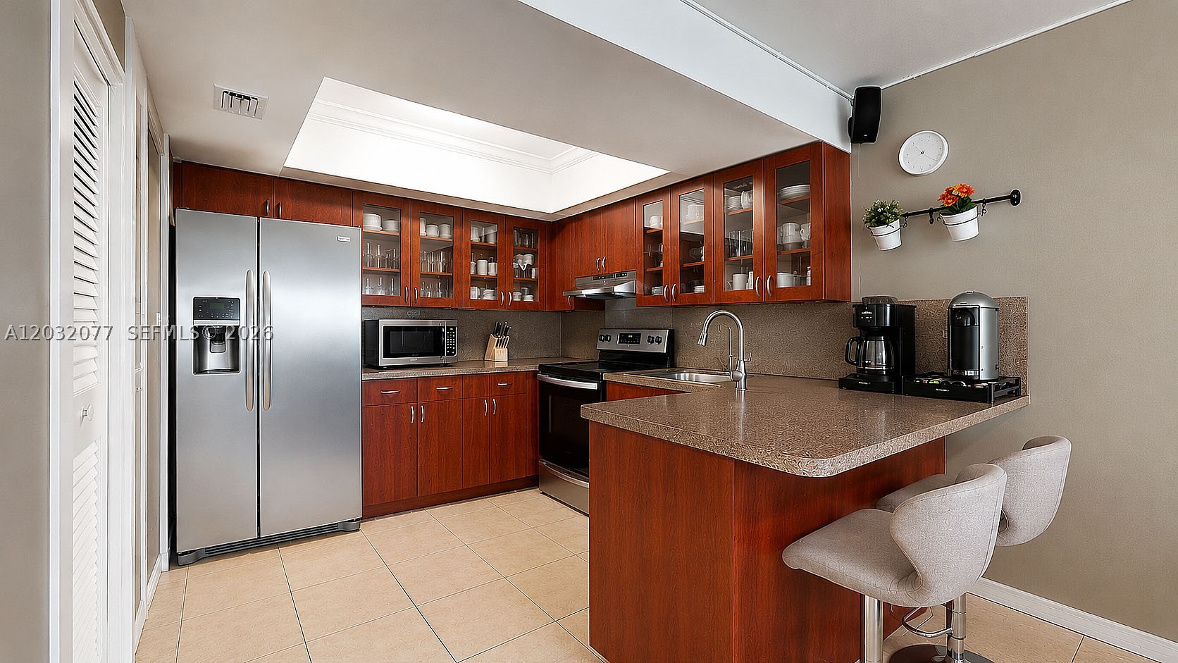 VALENCIA VILLAGE CONDO PH - Residential Lease