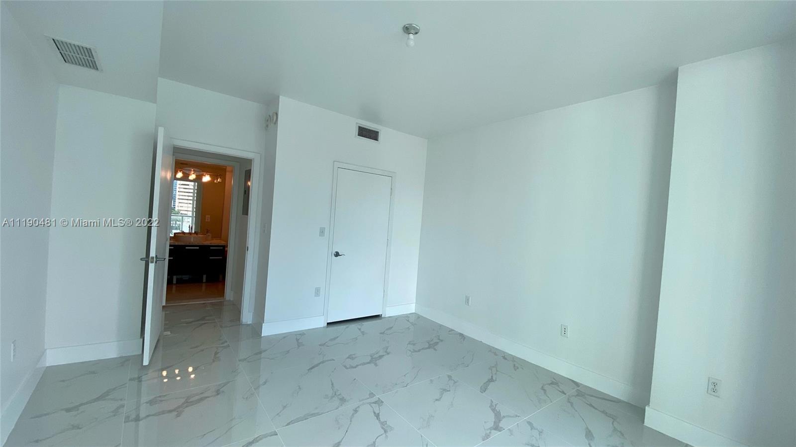 VIZCAYNE NORTH CONDO - Residential Lease