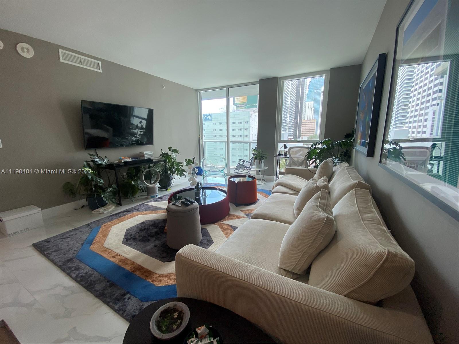 VIZCAYNE NORTH CONDO - Residential Lease