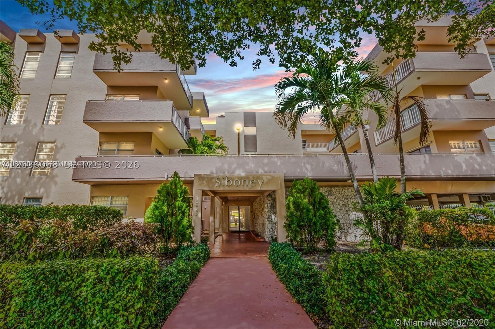 This charming 1 bedroom apartment is turn key and ready to move in. It is located within 5 minutes of the bay, walking distance to a state park, marina, and shops. Amenities include a pool, sundeck, and lounge area. There is a covered parking garage with a remote access gate. Inside the home are features of an updated kitchen with stainless steel appliances and granite counter tops. The large living and dining area are perfect for entertaining. Updates also include laminate wood flooring through out. The spacious master suite offers a large bathroom vanity and plenty of closet space or storage. This floor plan design brings in plenty of natural light and a half bathroom for guests.
