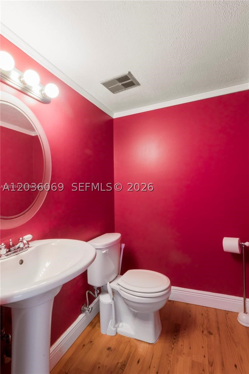 SIBONEY GARDENS CONDO - Residential Lease