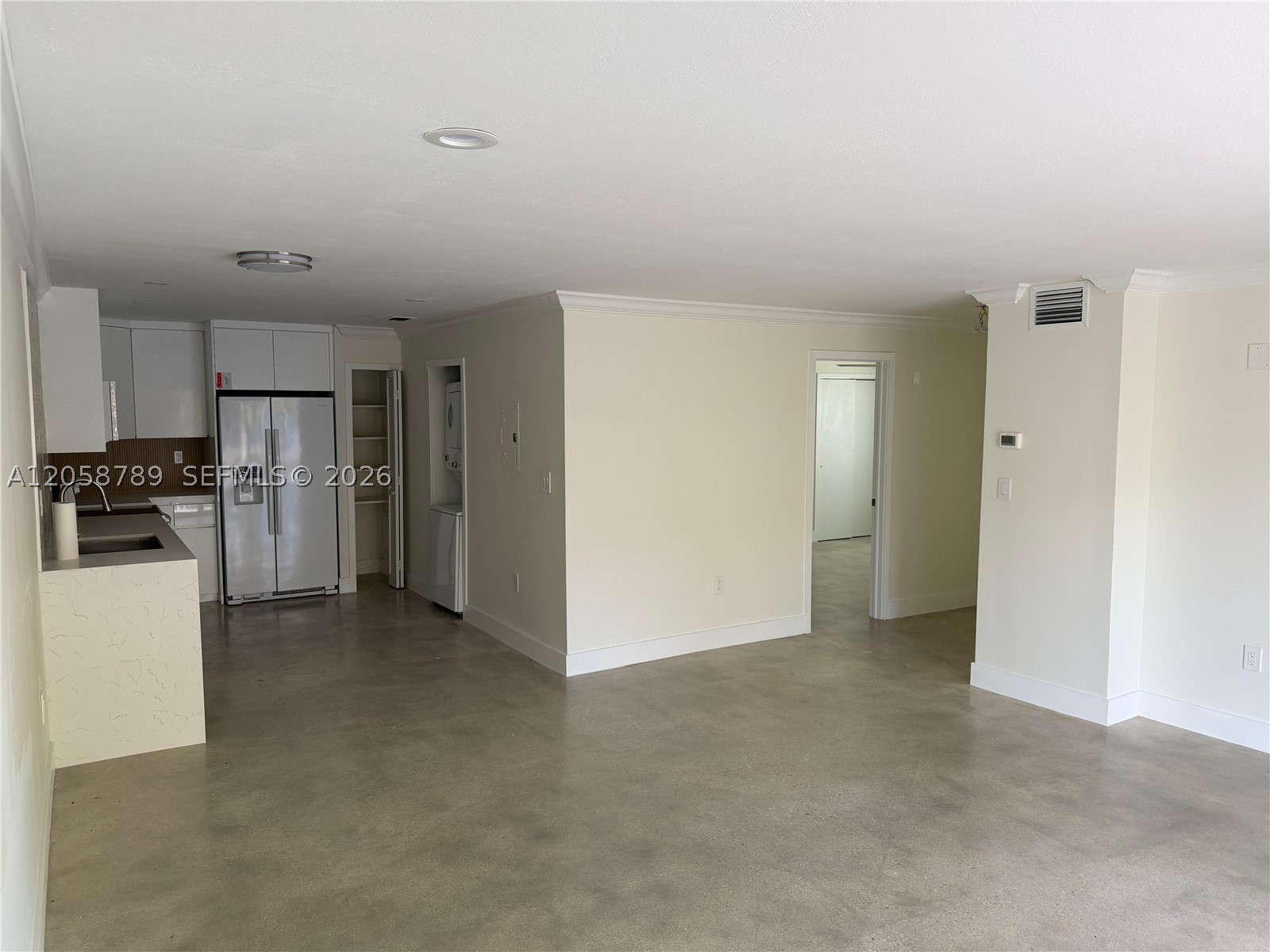 CONTINUUM CONDO PH II - Residential