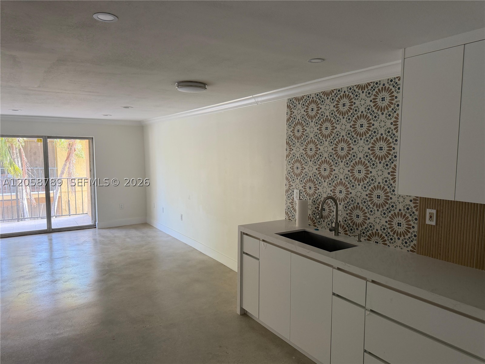 CONTINUUM CONDO PH II - Residential