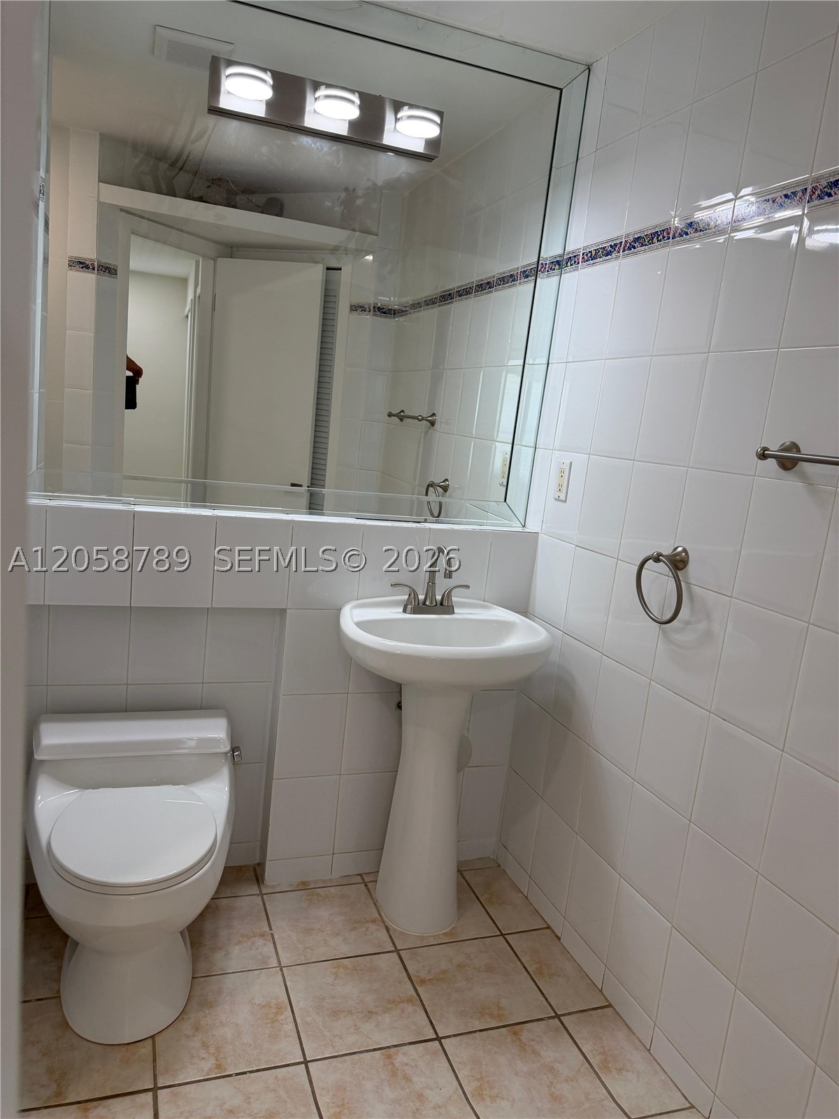 CONTINUUM CONDO PH II - Residential