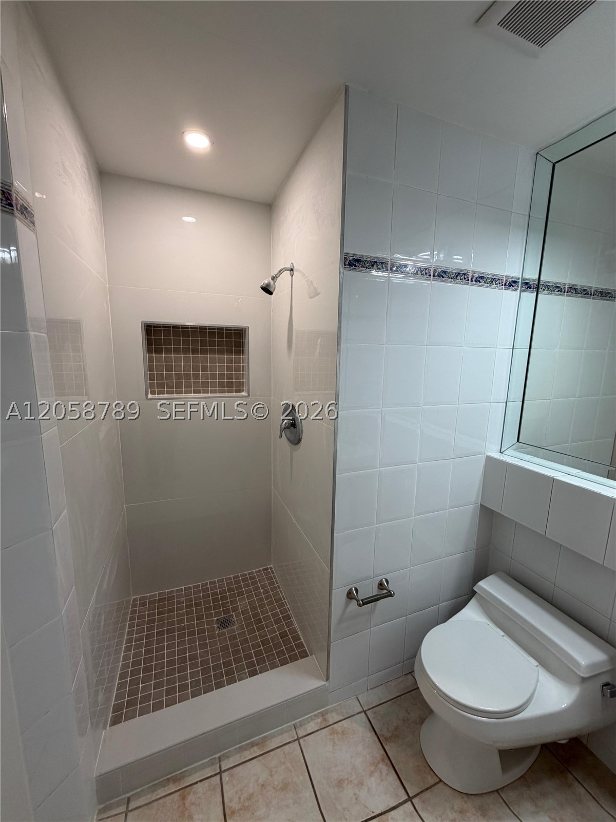 CONTINUUM CONDO PH II - Residential
