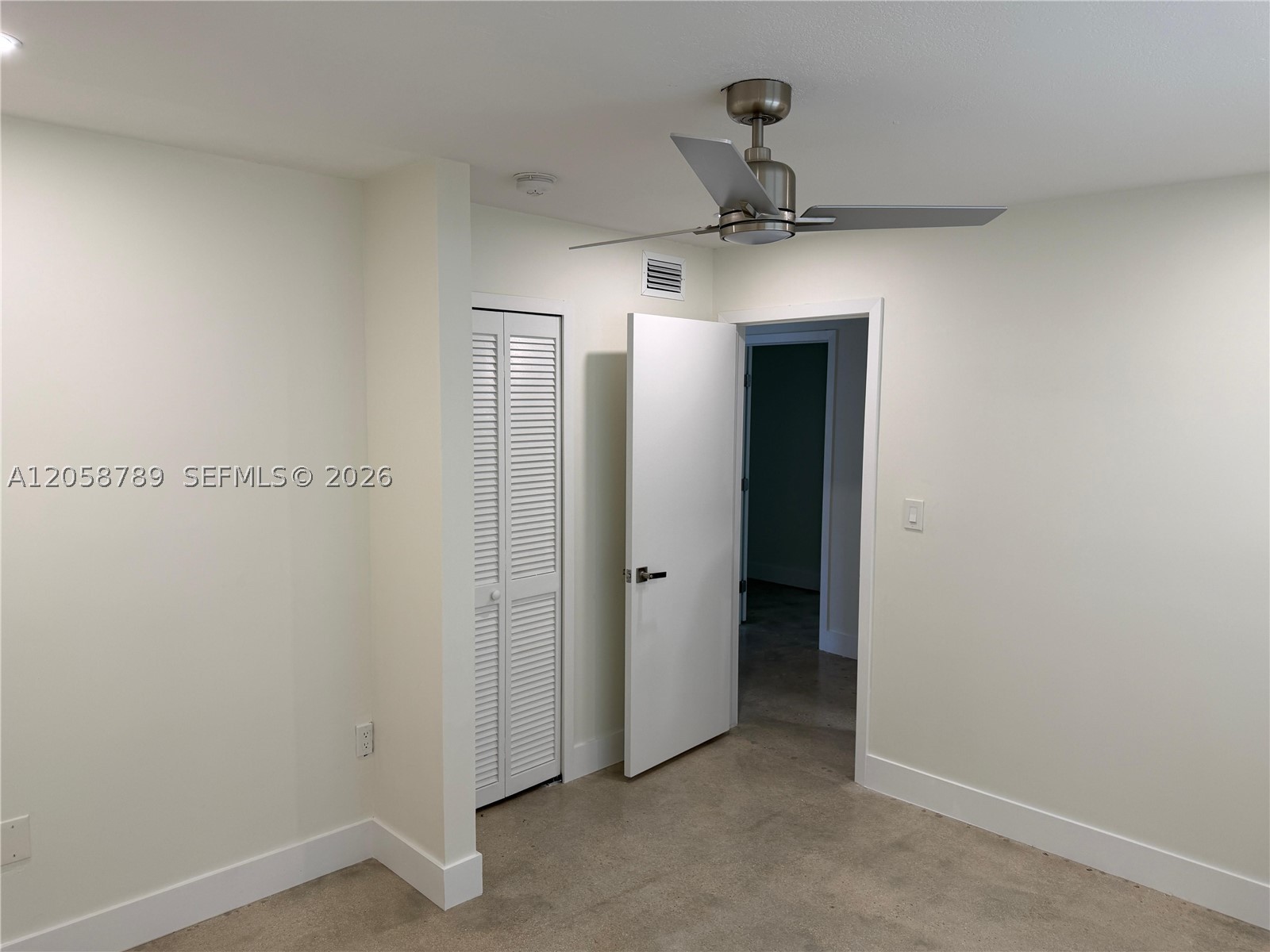 CONTINUUM CONDO PH II - Residential