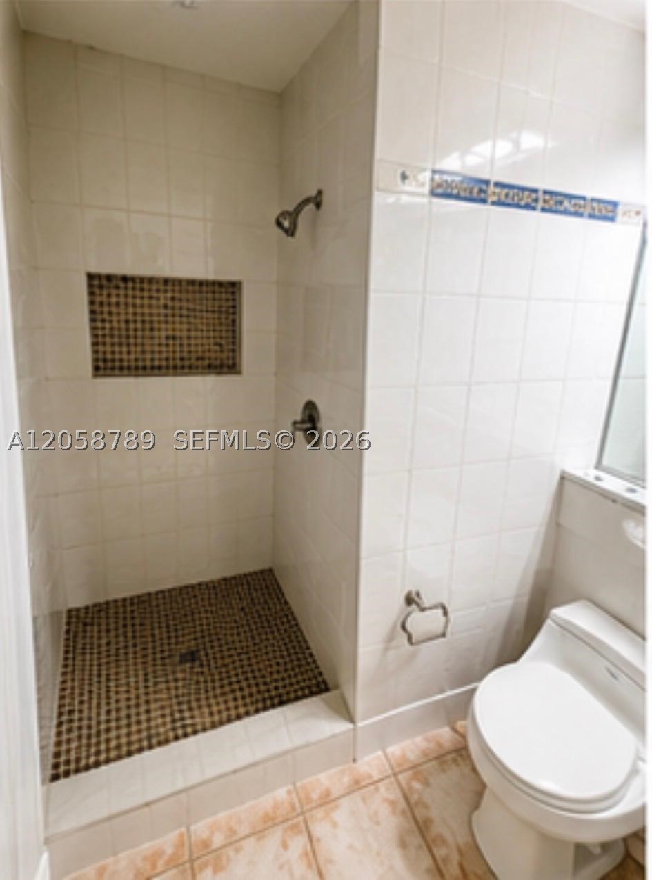 CONTINUUM CONDO PH II - Residential