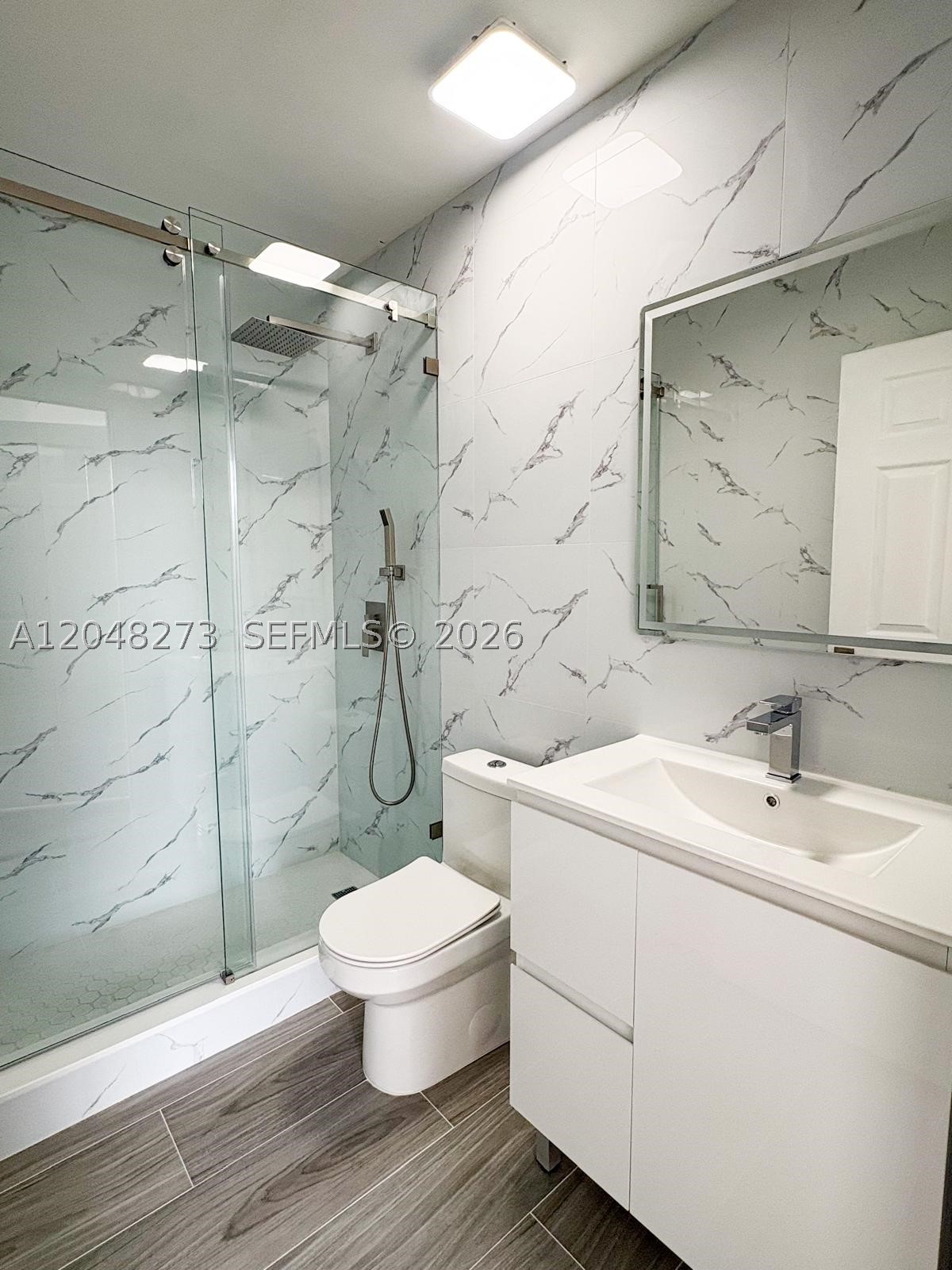 ROYAL PALMS CONDO - Residential