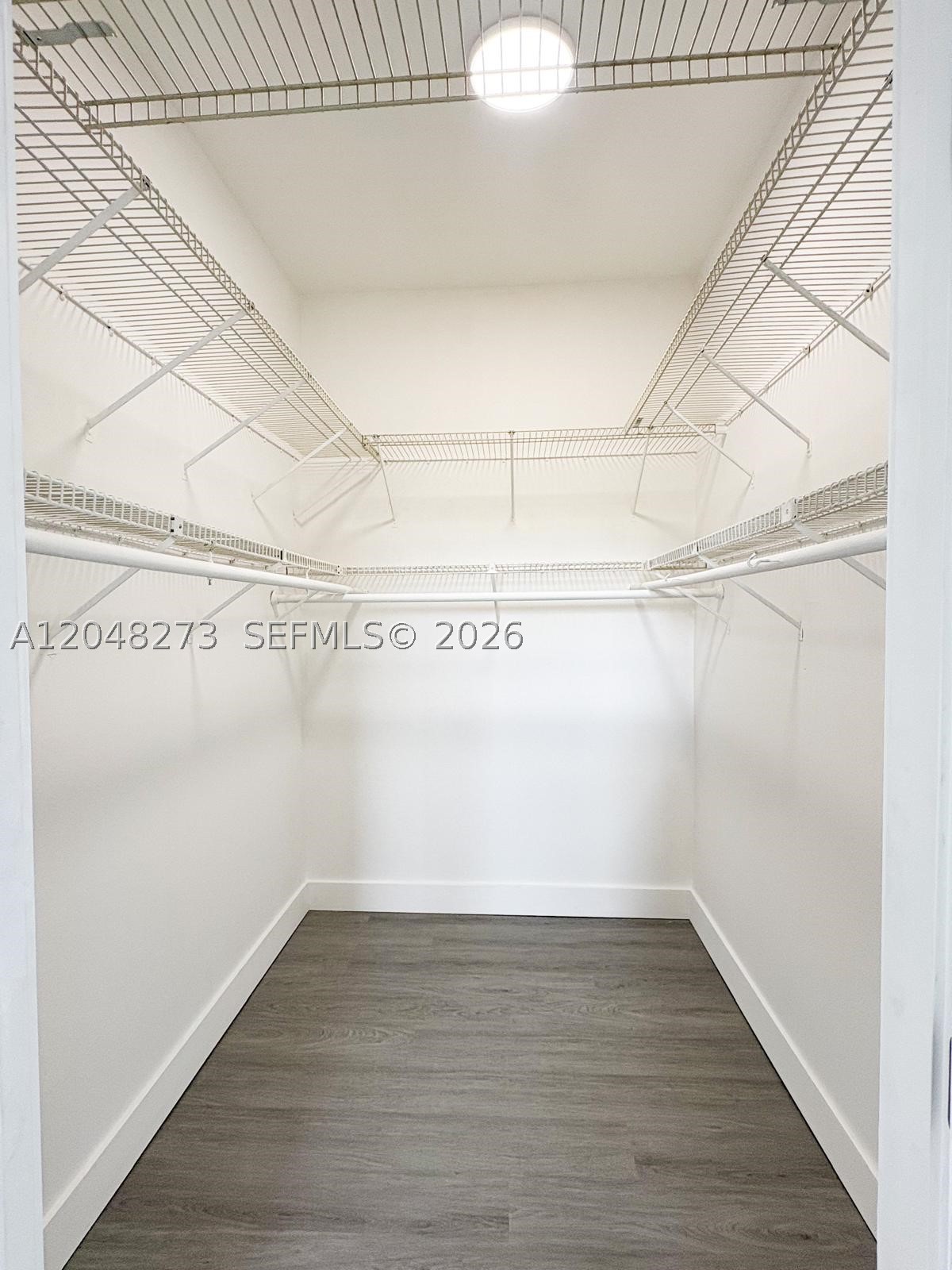 ROYAL PALMS CONDO - Residential