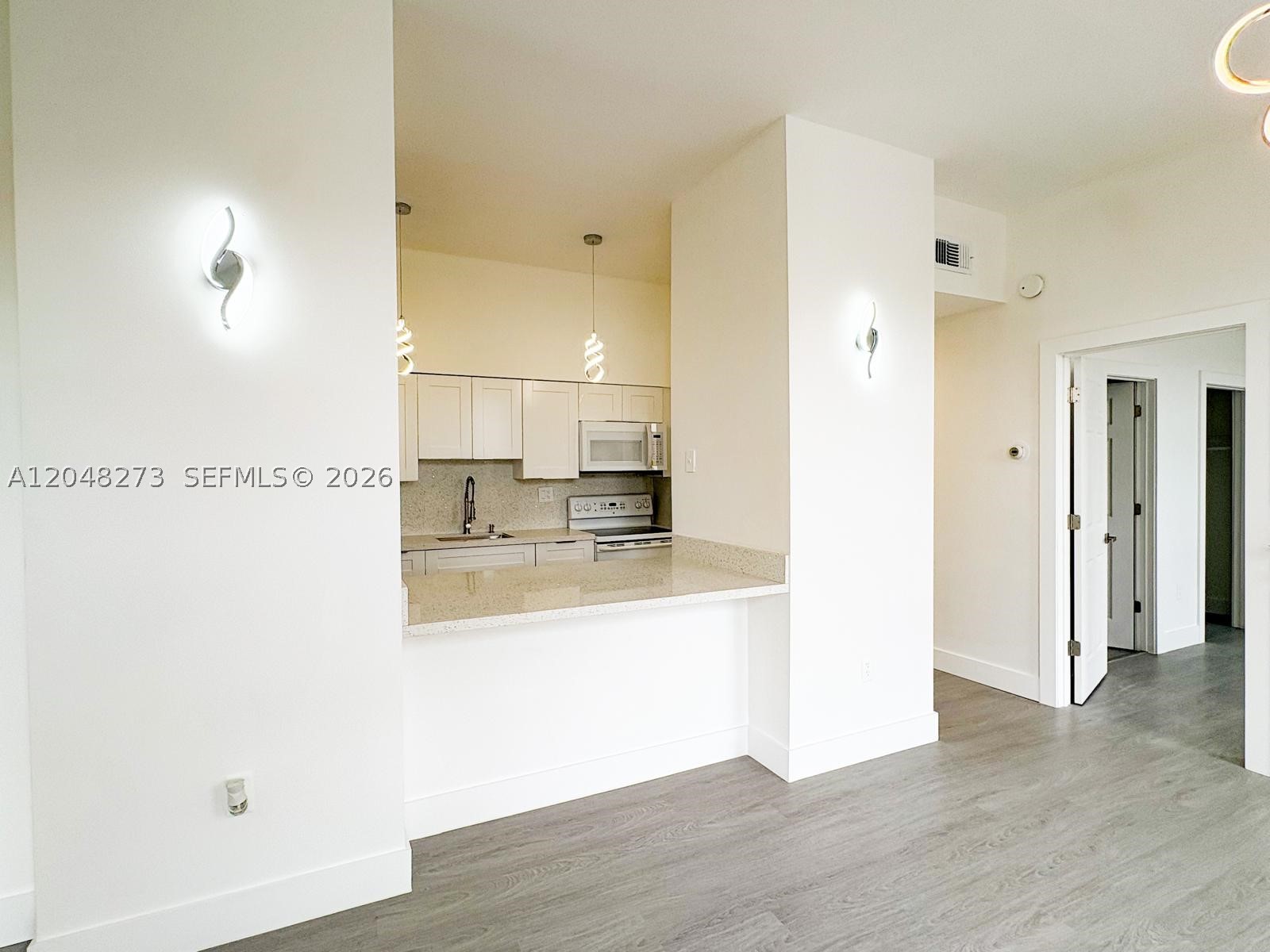 ROYAL PALMS CONDO - Residential