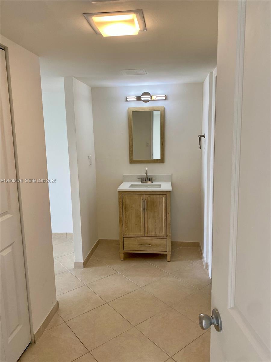 CORONADO CONDO- TOWER II - Residential