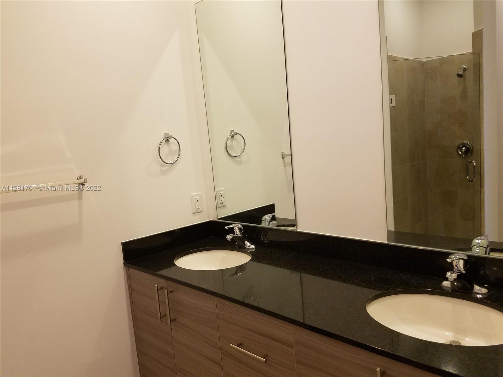 CALABRIA II - Residential Lease