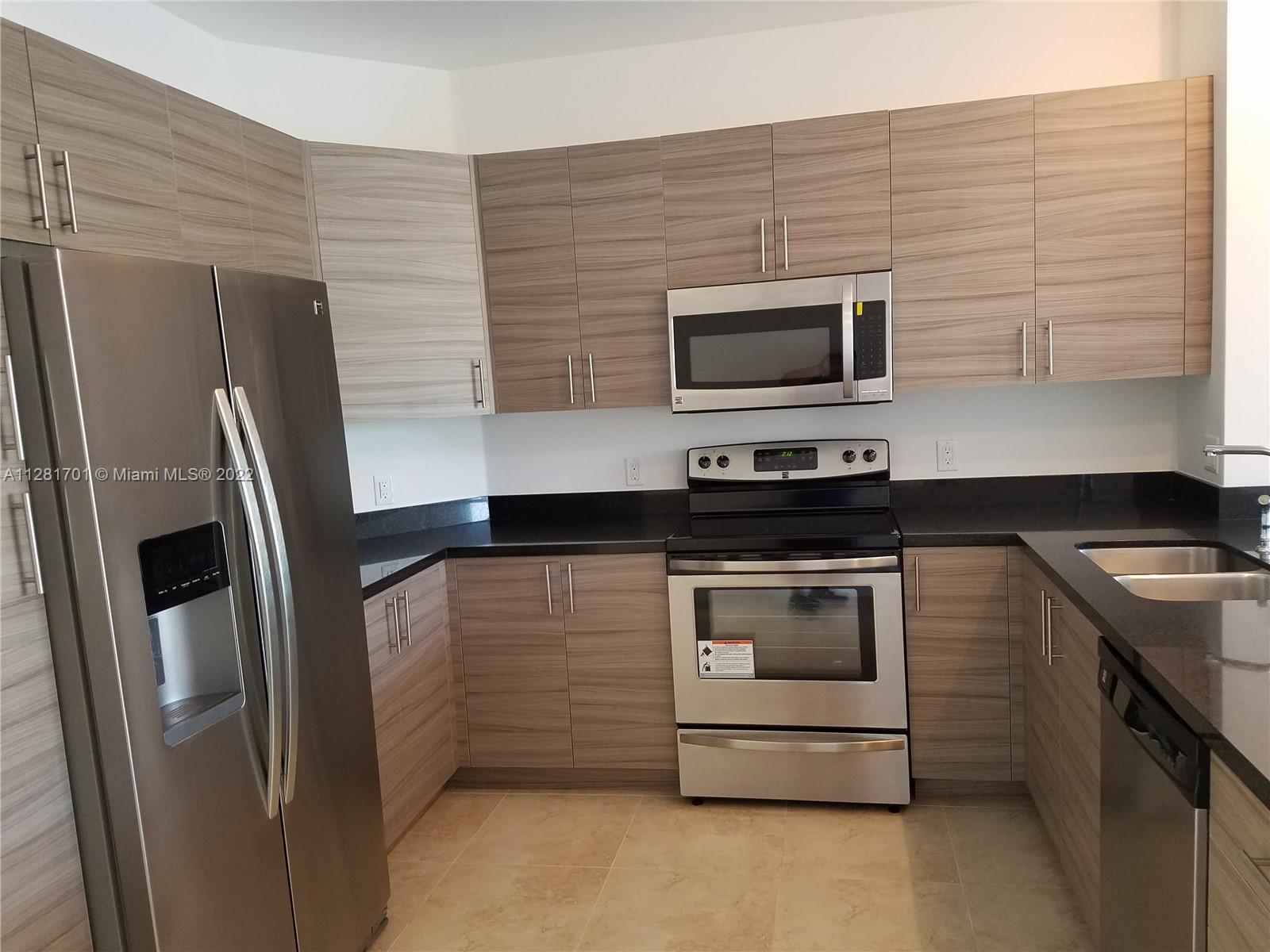 CALABRIA II - Residential Lease