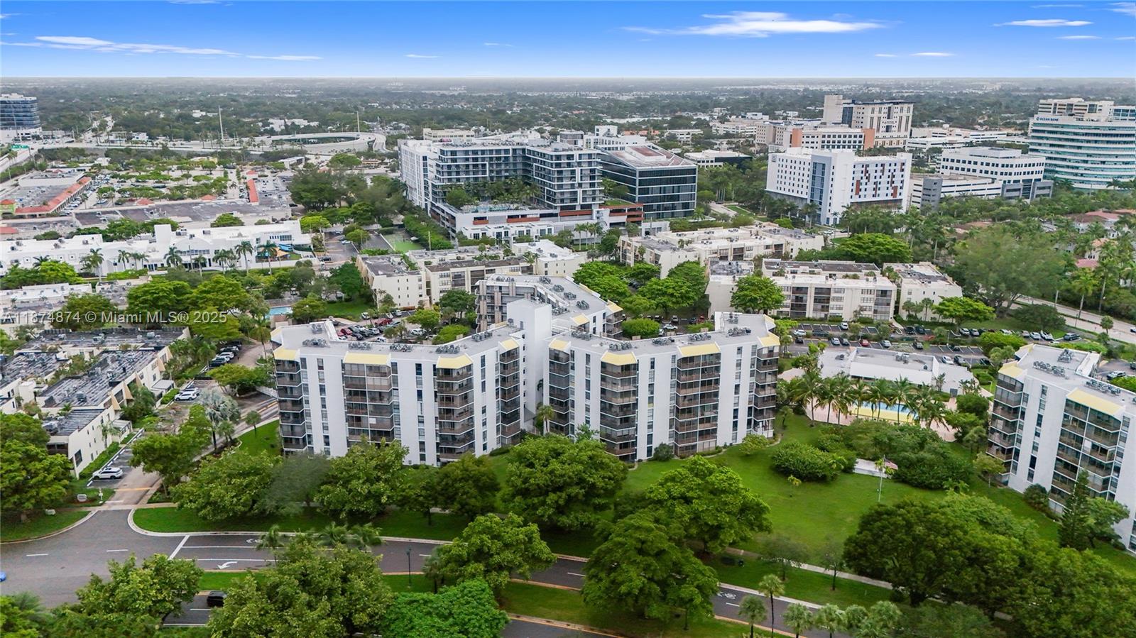 BISCAYA IV CONDO - Residential