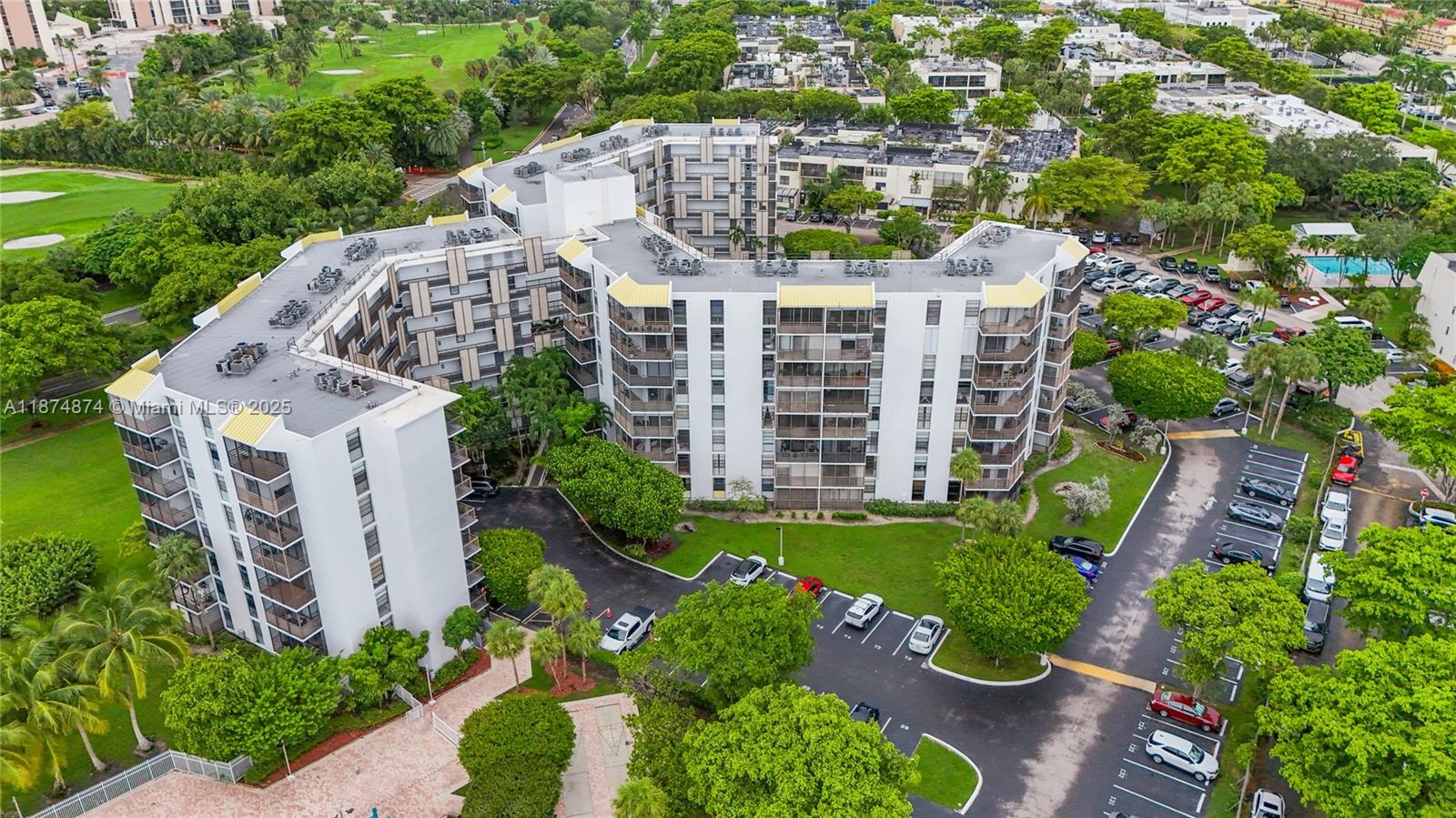 BISCAYA IV CONDO - Residential