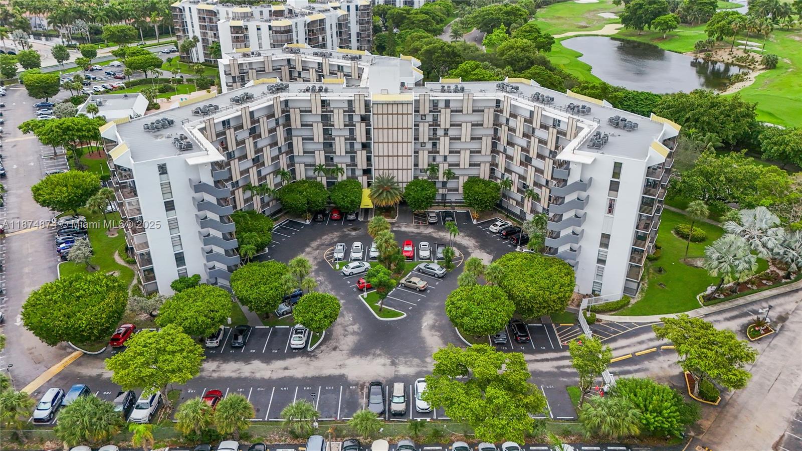 BISCAYA IV CONDO - Residential