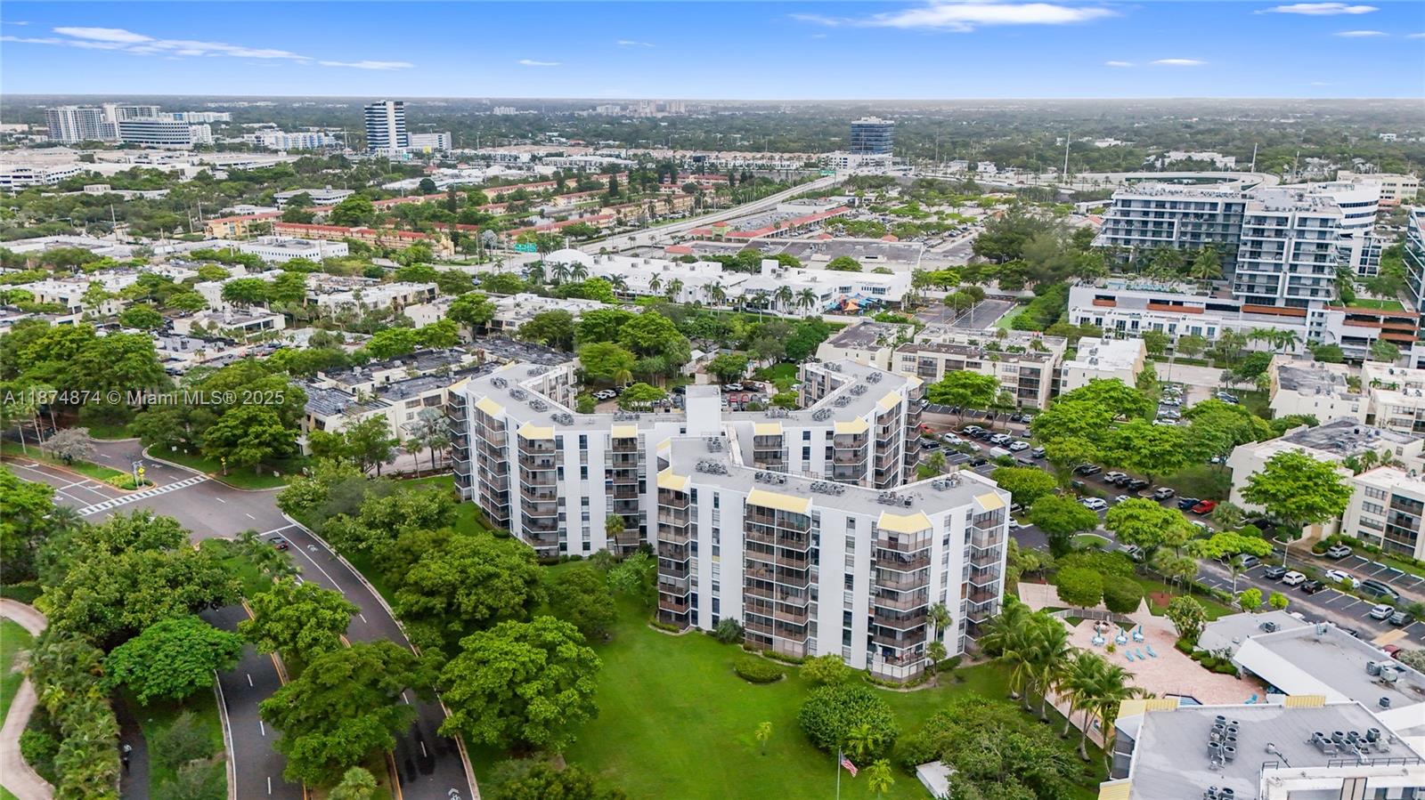 BISCAYA IV CONDO - Residential